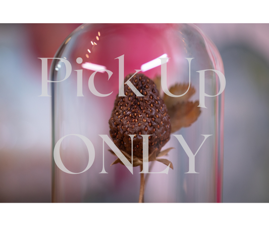 1977 Strawberry CLOCHE