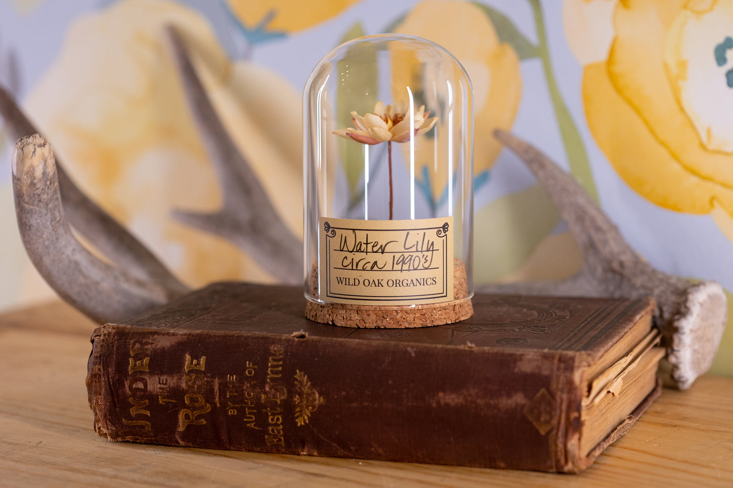 1990's Water Lily CLOCHE