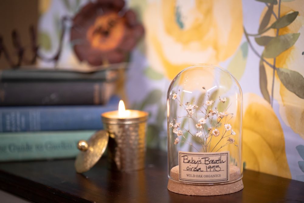 1995 Baby's Breath CLOCHE